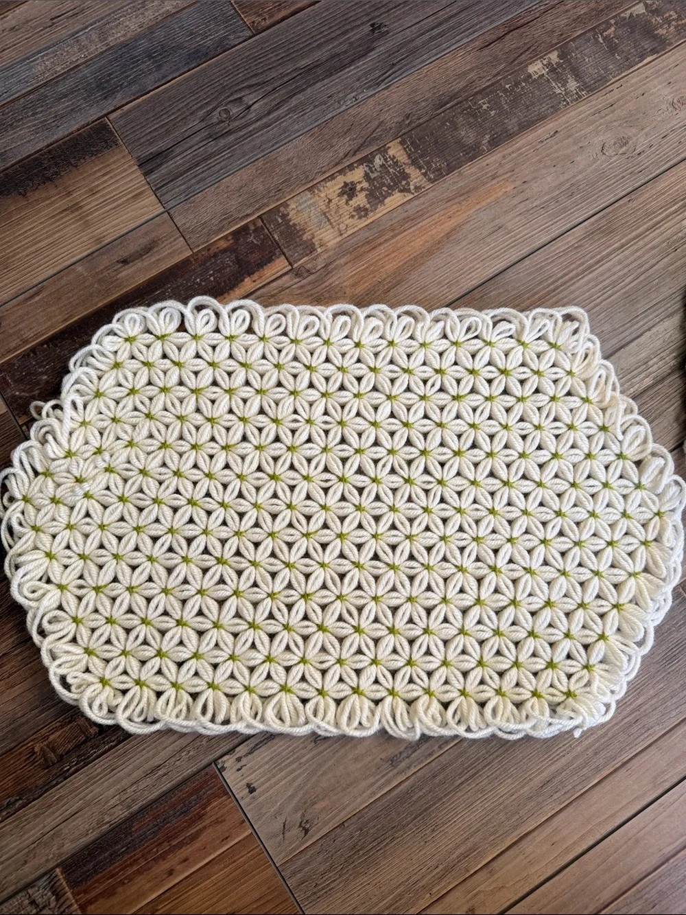 Vintage Crochet Jasmine Stitch Daisy Cream and Avocado Green Placemats Set of 6